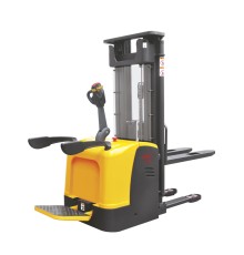 Штабелер самоходный 1,5 т 4,5 м XILIN CDDK15-III Li-ion 24/230 В/Ач ЭУР (с платформой)