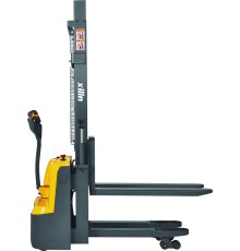 Штабелер самоходный 1,2 т 1,6 м XILIN CDD12R-ES двухуровневый (сопровождаемый)