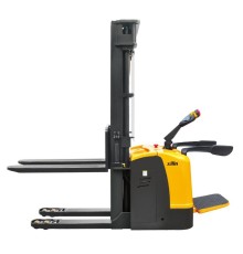 Штабелер самоходный 1,5 т 3,0 м XILIN CDDK15S двухуровневый (с платформой)