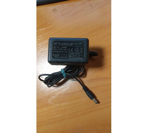 Зарядное устройство HB-0804005 для тележек CW 8,4V/0,5A (Charger) вертикальное